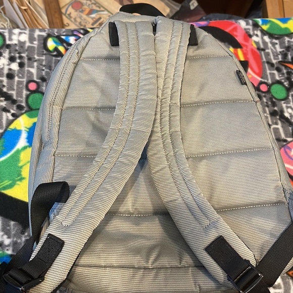 Hedgren Gray Medium Backpack - Picture 6 of 11
